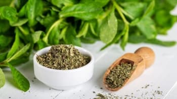 Французька кулінарія: історія, прованські трави та