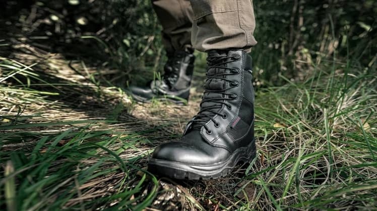 Тактичне взуття: як обрати модель, що витримає значні навантаження і не порветься в екстремальних умовах експлуатації