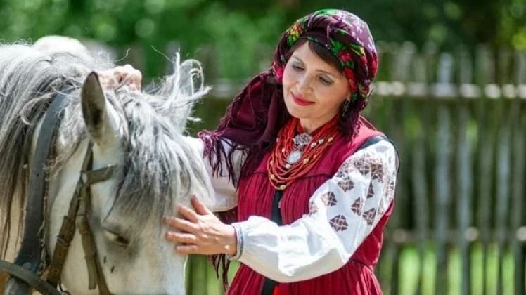 Всесвітній день української хустки: символ духовності,